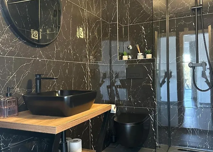 Aaa Luxury Πανσιόν 3*