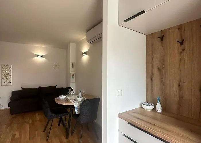 Aaa Luxury Πανσιόν Σπλιτ