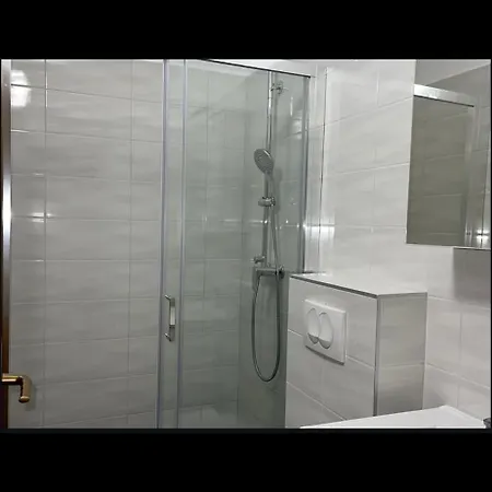 Aaa Luxury 3* ספליט