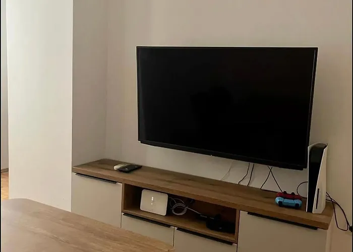 Pensión Aaa Luxury 3*