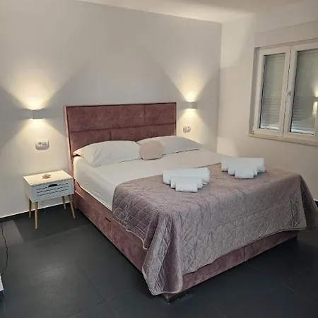 Guest house Aaa Luxury Split