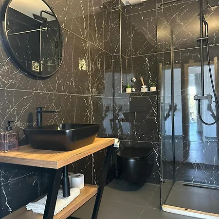Aaa Luxury With Pool Pensjonat 3*