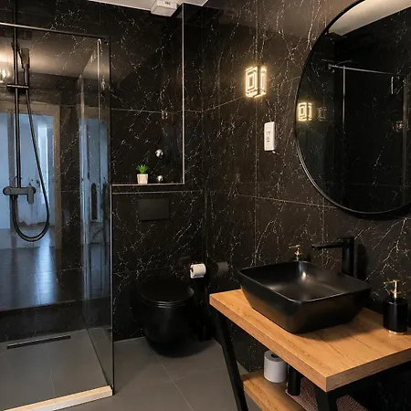 Aaa Luxury With Pool Split