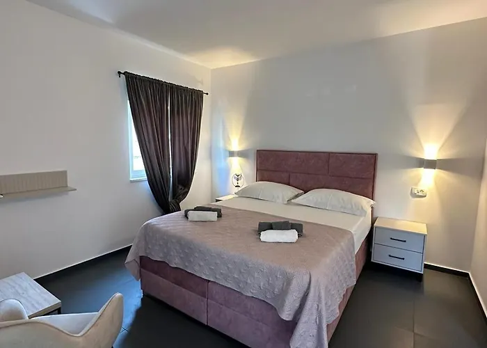 Aaa Luxury 3* スプリト